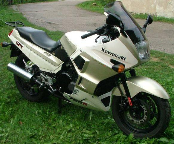 KAWASAKI GPX 750 R